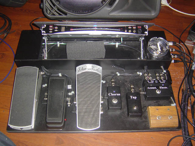 Larry sales carlton pedalboard