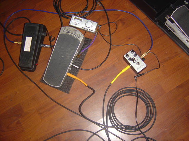 Larry carlton pedalboard clearance